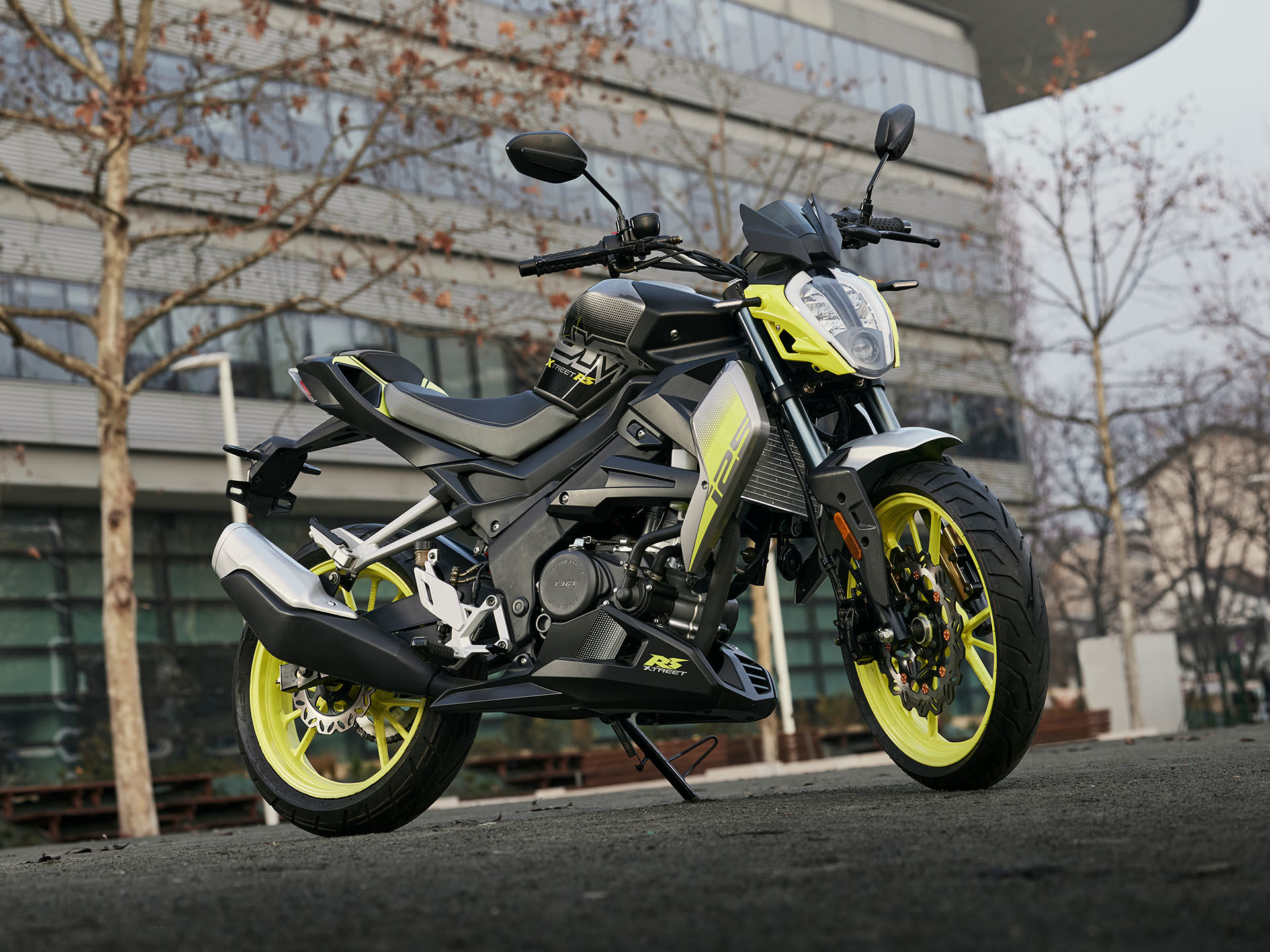 UM XStreet125 SR Static 001