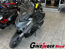 XMAX 300